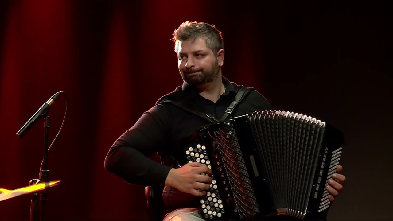 ContraBayando - Eleno kerko, Makedonsko devojče