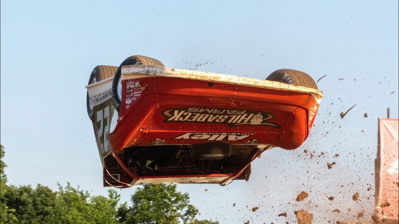Dirt Racing wreck compilation