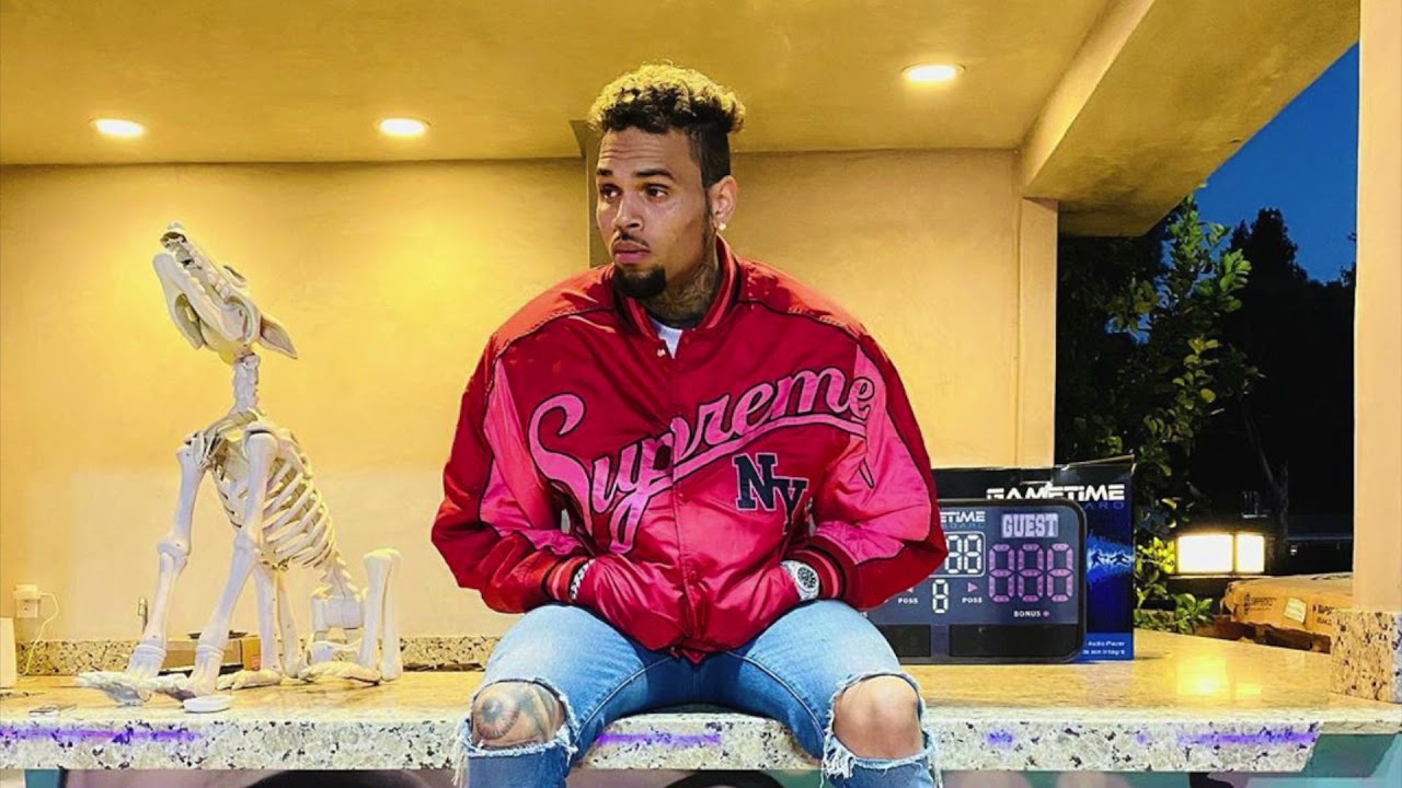 Chris Brown ft. Jacquees - Get Wild