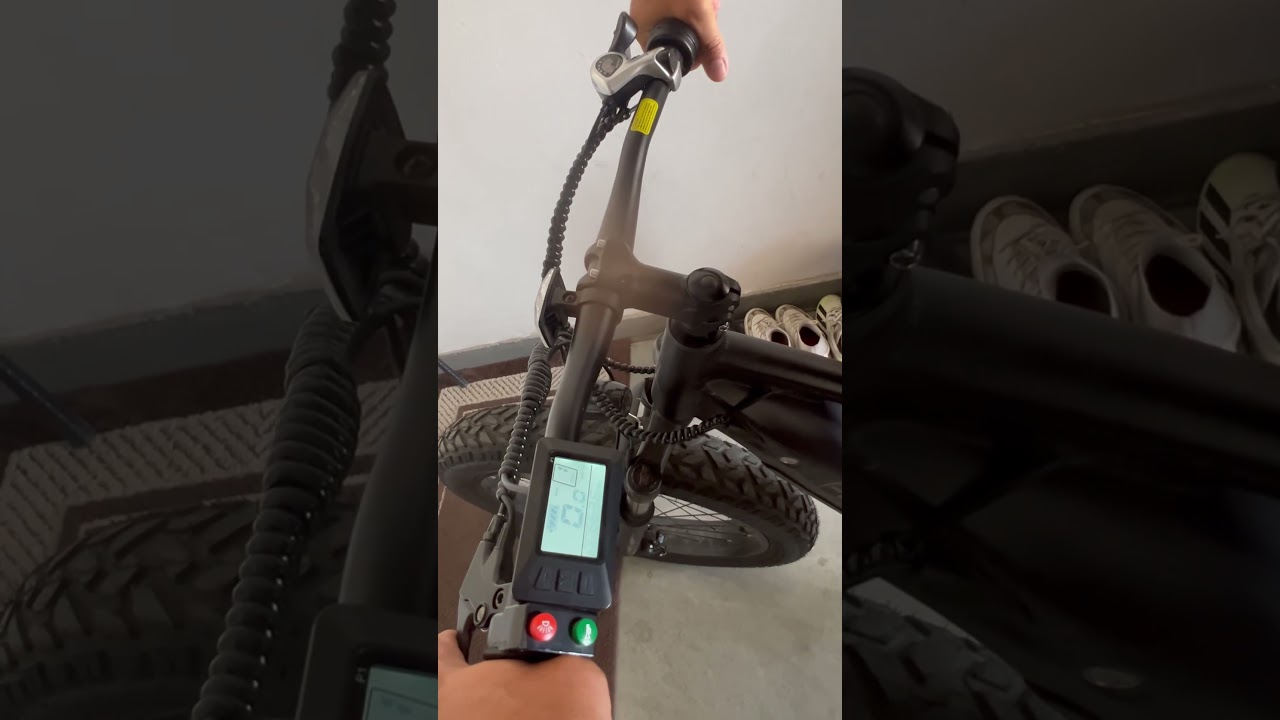 Black Pexmor e-bike with error codes