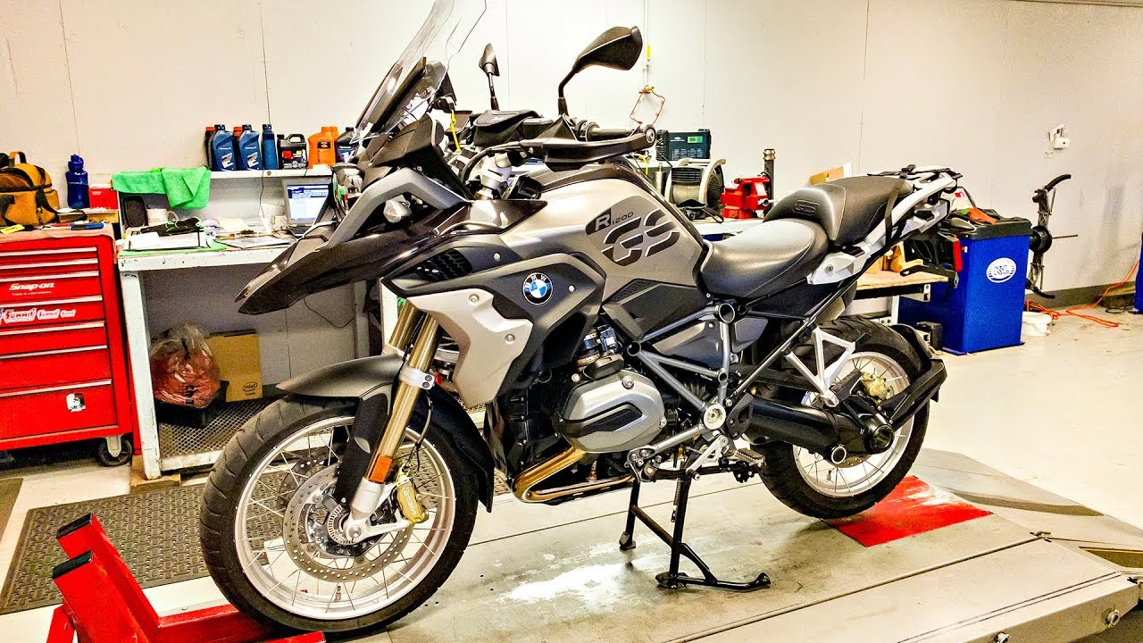 My Old Demo is Back!! • 2017 R1200GS Exclusive! | TheSmoaks Vlog_1094