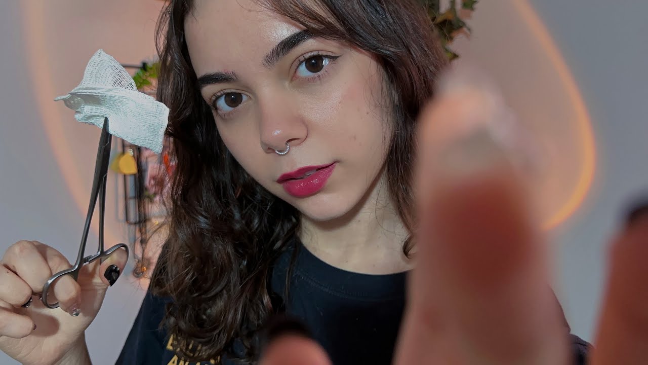 ASMR | Cuidando do seu nariz quebrado