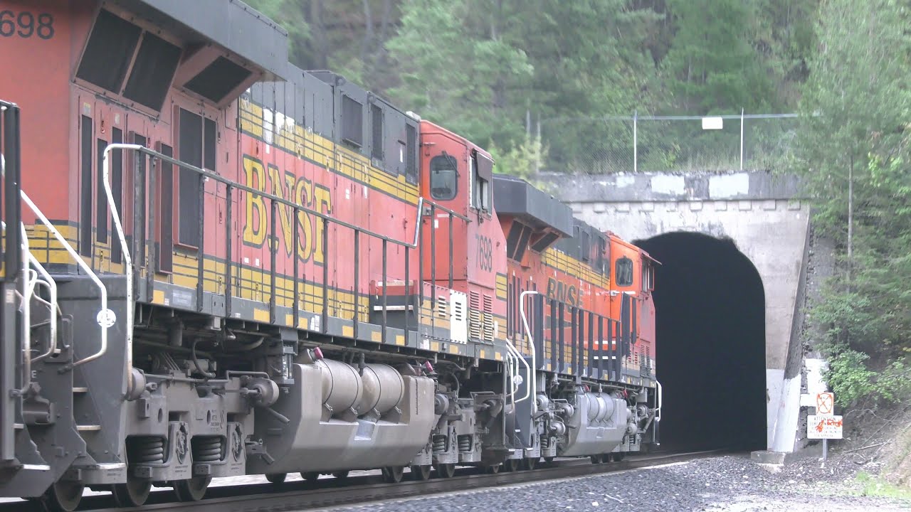 Double Stack and two Manifests @ Tunnel #6