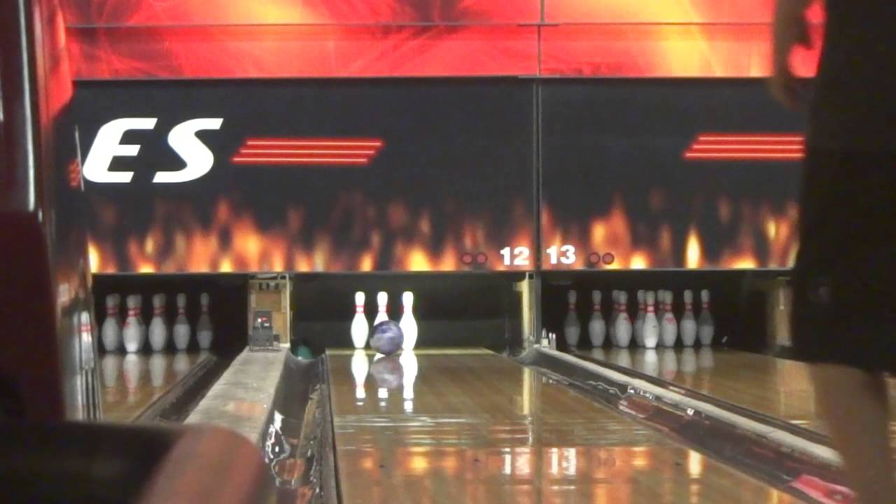 Bowling at Wildfire Lanes Part 1/3: Spare fails, successful spares, and a gutterball, and a strike!