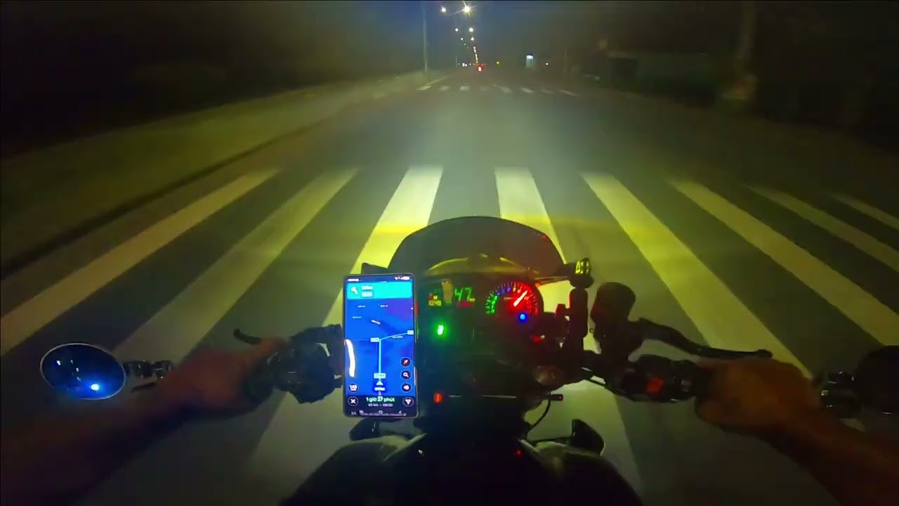 Vui vẻ cùng anh em đam mê, dù bị bỏ sau cùng  FZ1