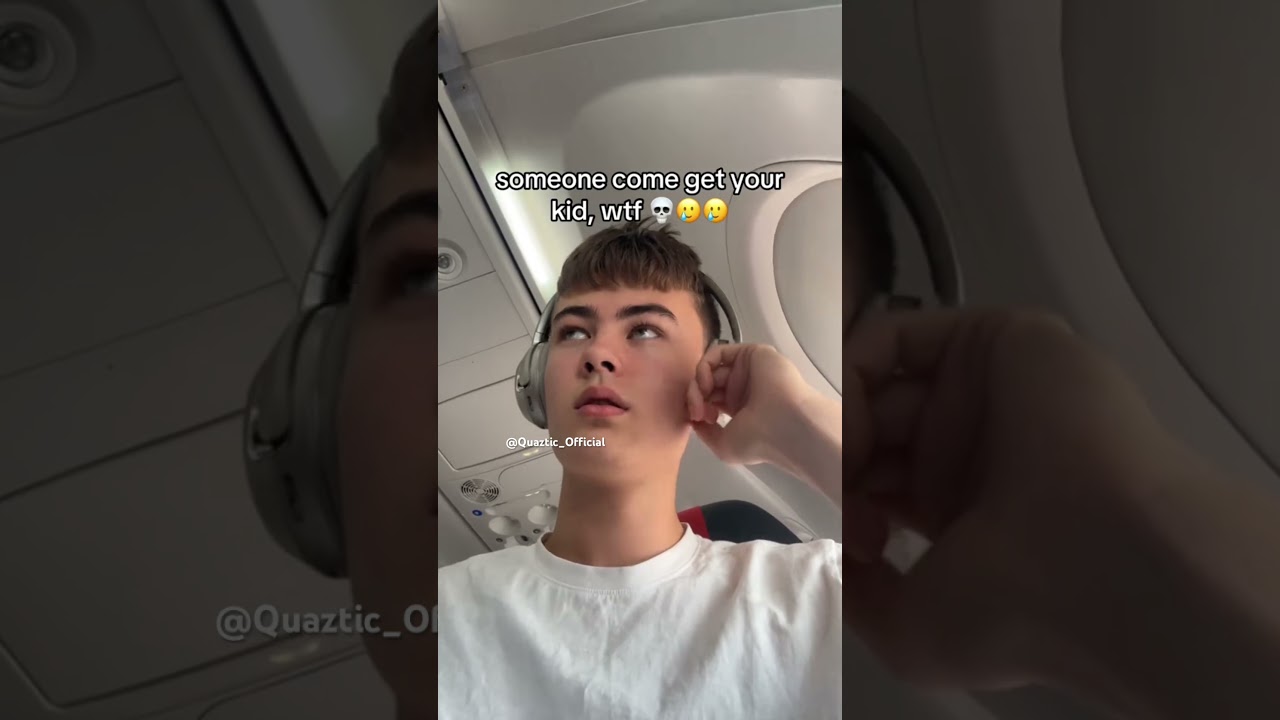#Embarrassing#cringemoments #PlaneMic#AwkwardVibes#PassengerView