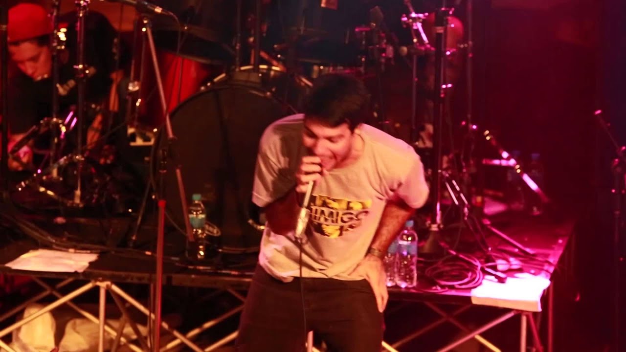 Dead Fish -  A Dialética, Siga e Sonhos Colonizados (Barba Rock - Curitiba - Music Hall) 04-05-13