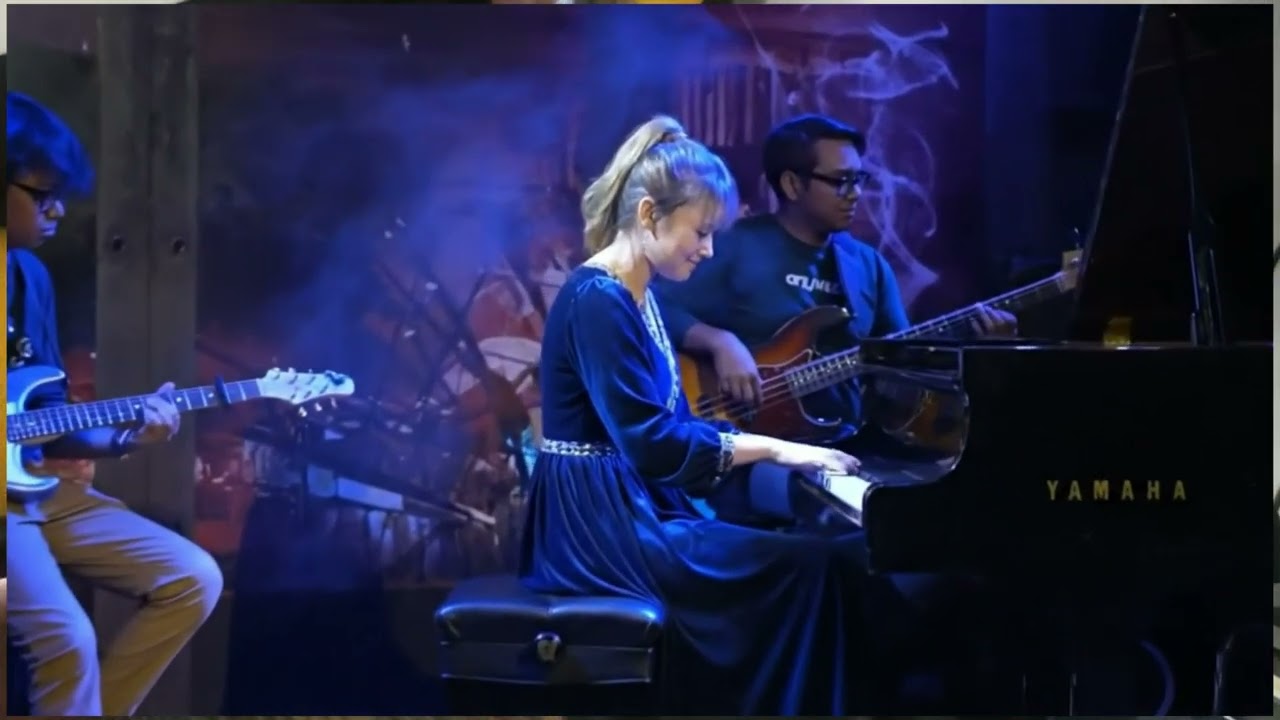SALAM TRESNO &ndash; Jazz Cover Full Lirik | Hanifa Jazz