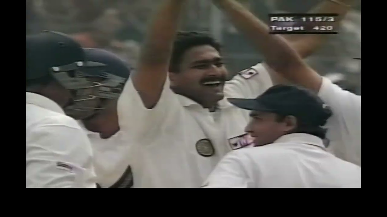Dickie Bird - A Bird's Eye View of Cricket - 1999
