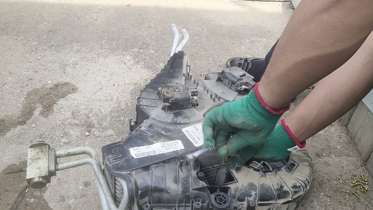 how to replace A/C evaporator core and expansion valve? 2010 Chrysler town&country