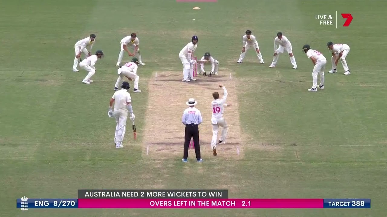Steve Smith bowling🏏gets the wicket of jack leach at scg . #ashes #ausvseng #cricket