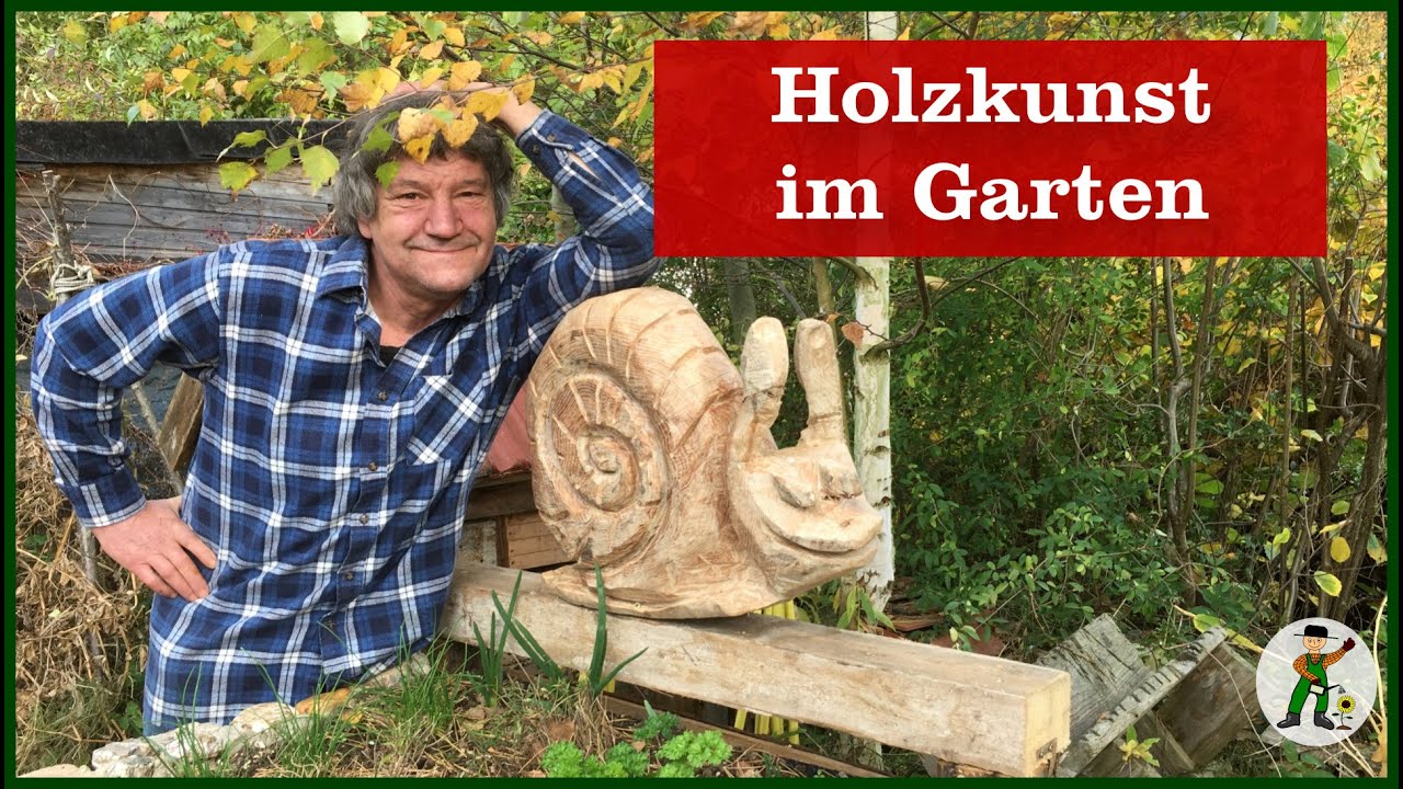 Holzfiguren im Garten - Kleiner Rundgang