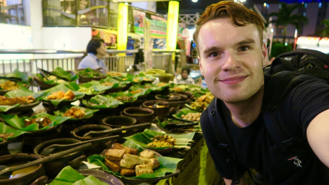 JAKARTA INDONESIAN STREET FOOD RAMPAGE 🇮🇩