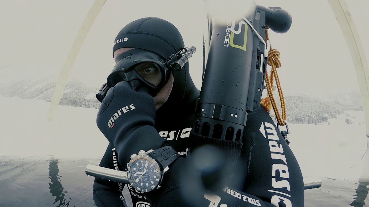 Edox Sharkman II dives 60 meters under the ice