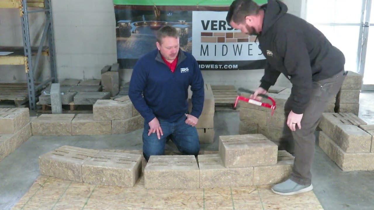 6. Make VERSA-LOK walls with outside curves!