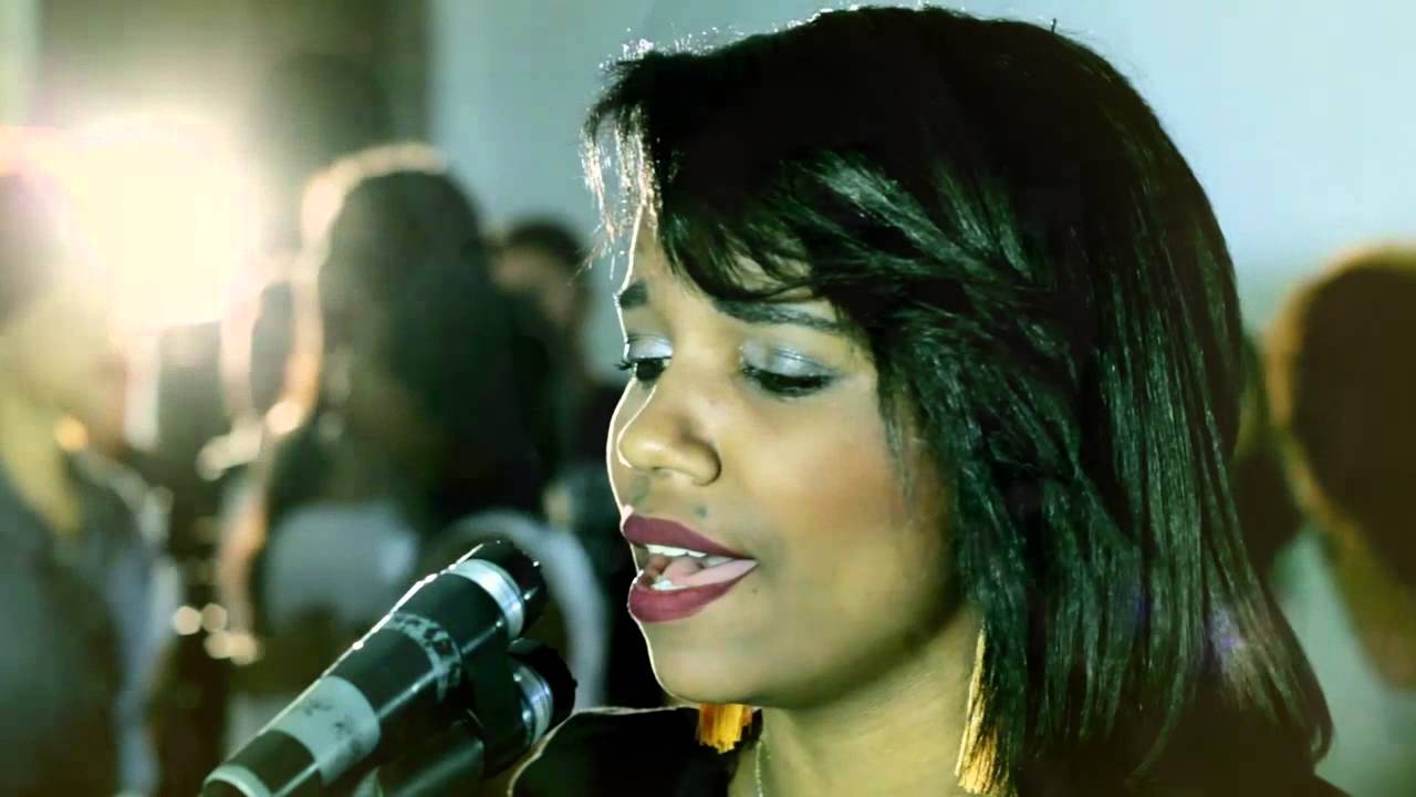 SOBRE O MONTE - CLIPE OFICIAL | CORAL BLESSED