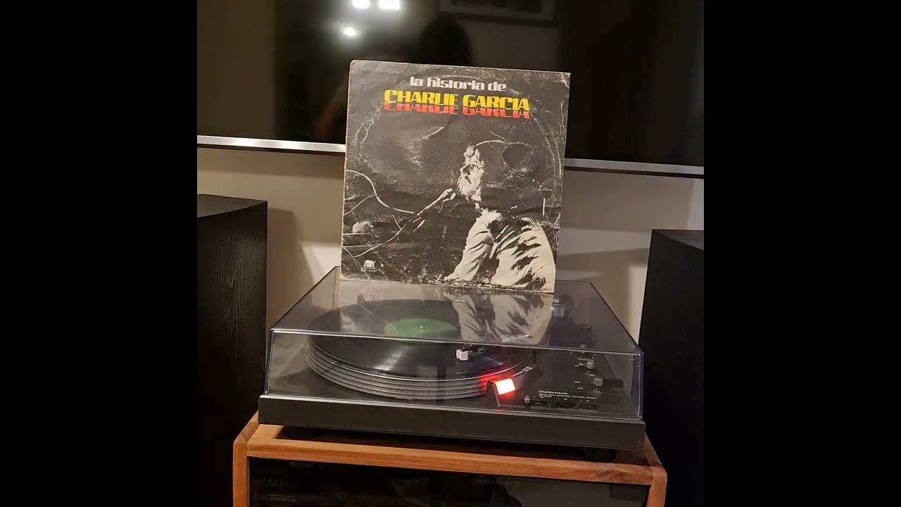 Charly Garcia – La Hisotoria de Charlie Garcia (Argentina 1982) Cara A 