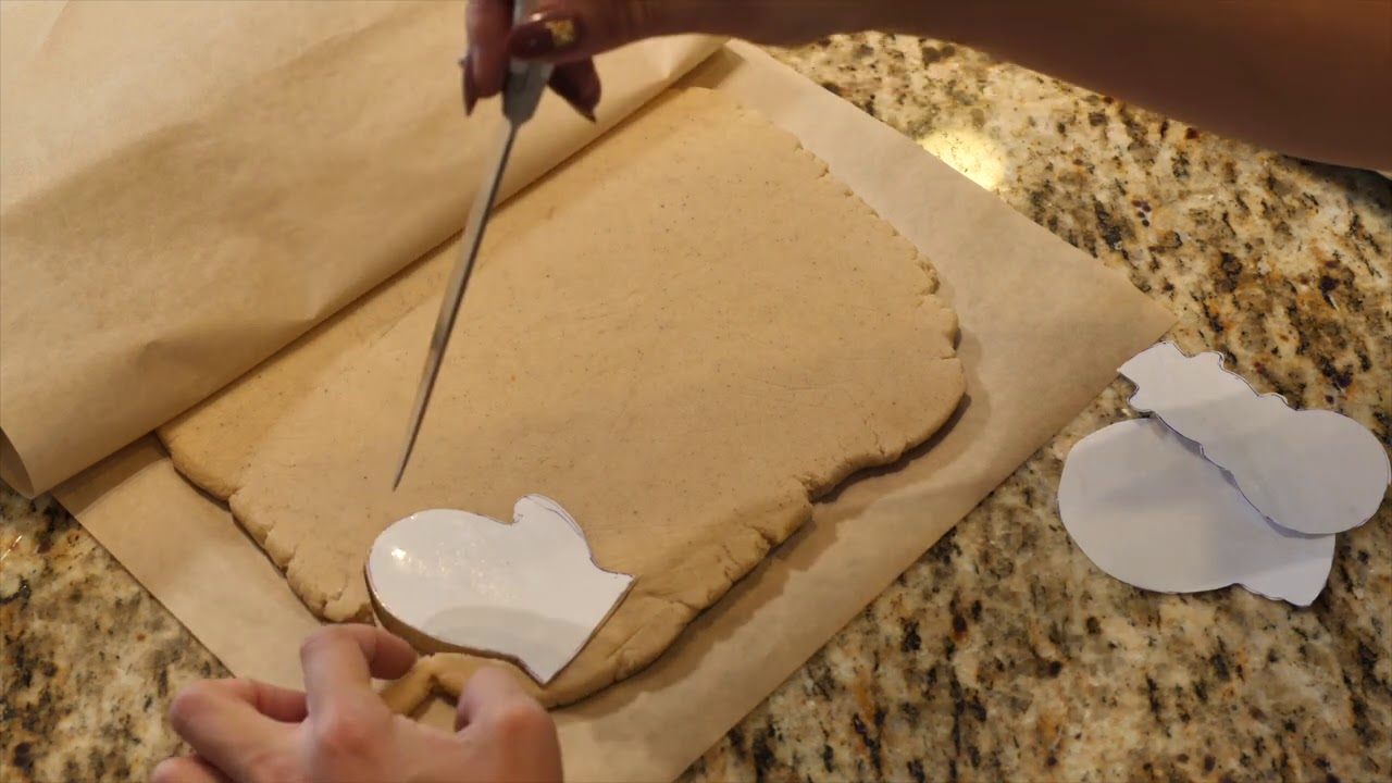 How to Hand Cut Sugar Cookies