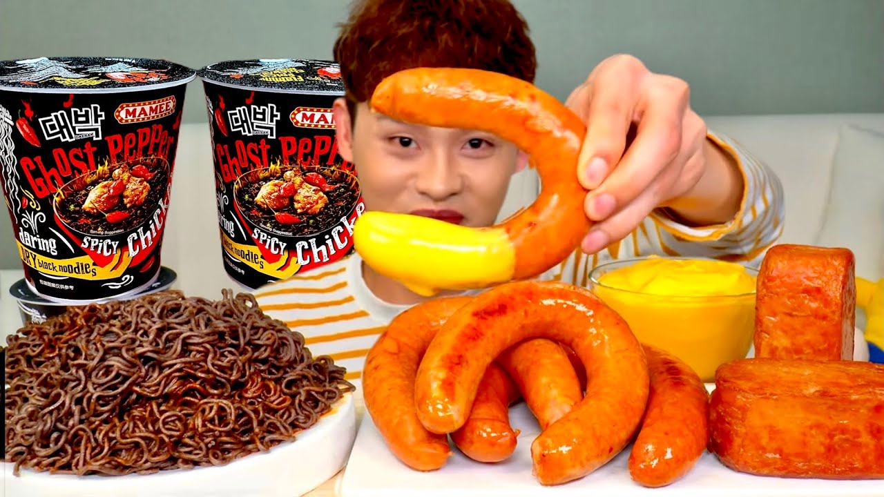 ASMR 매운 고스트페퍼라면과 뽀득 킬바사 통스팸 치즈소스 찍먹방~!! Ghost pepper Noodles With Sausage Spam Cheese sauce MuKBang!