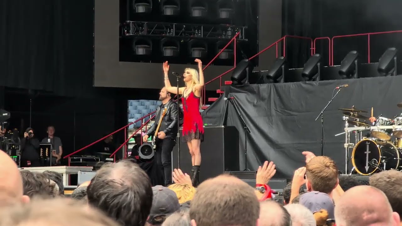 The Pretty Reckless  - Witches Burn (Murrayfield Stadium Edinburgh Scotland 21/08/25)