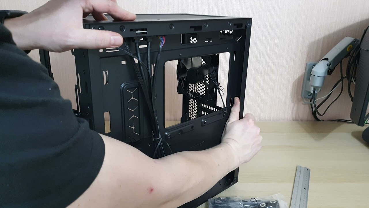 Обзор mATX корпуса CoolerMaster NR400 до сборки