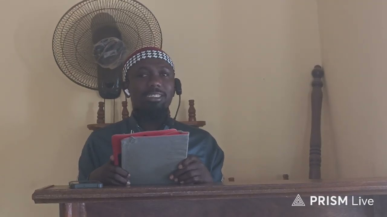 خطبة الجمعة بعنوان قصة الغلام بصوت أبي الالباني محمد فوفنا حفظه الله ورعاه 
