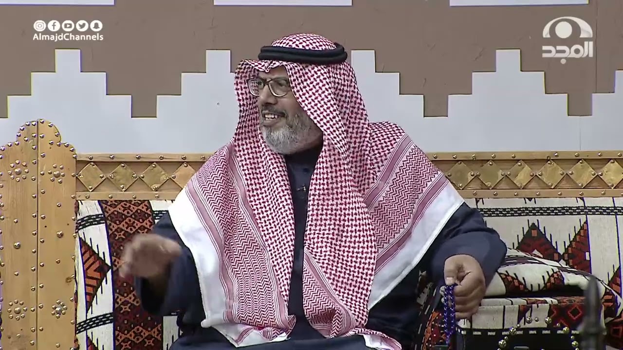 كشتنا وحصلنا أهل إبل يشتكون من بكاء ولدهم الغريب وطلبت منهم يحطونه عندي وهذا الي صار | فهد بن صليم