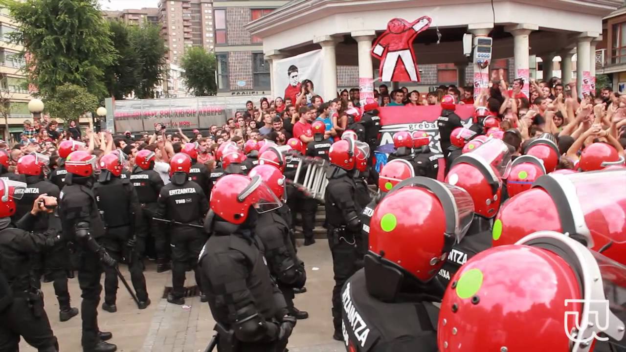 Urtzi eta Telle grebalari gazteen atxiloketa
