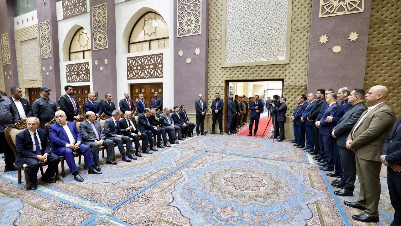 رئيس الجمهورية يستقبل المعزين بوفاة شقيقه