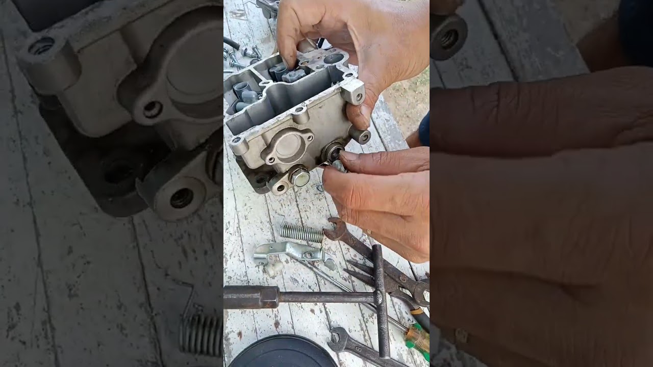 Toyota 4k replacement carburetor cleaning & change primary jetting