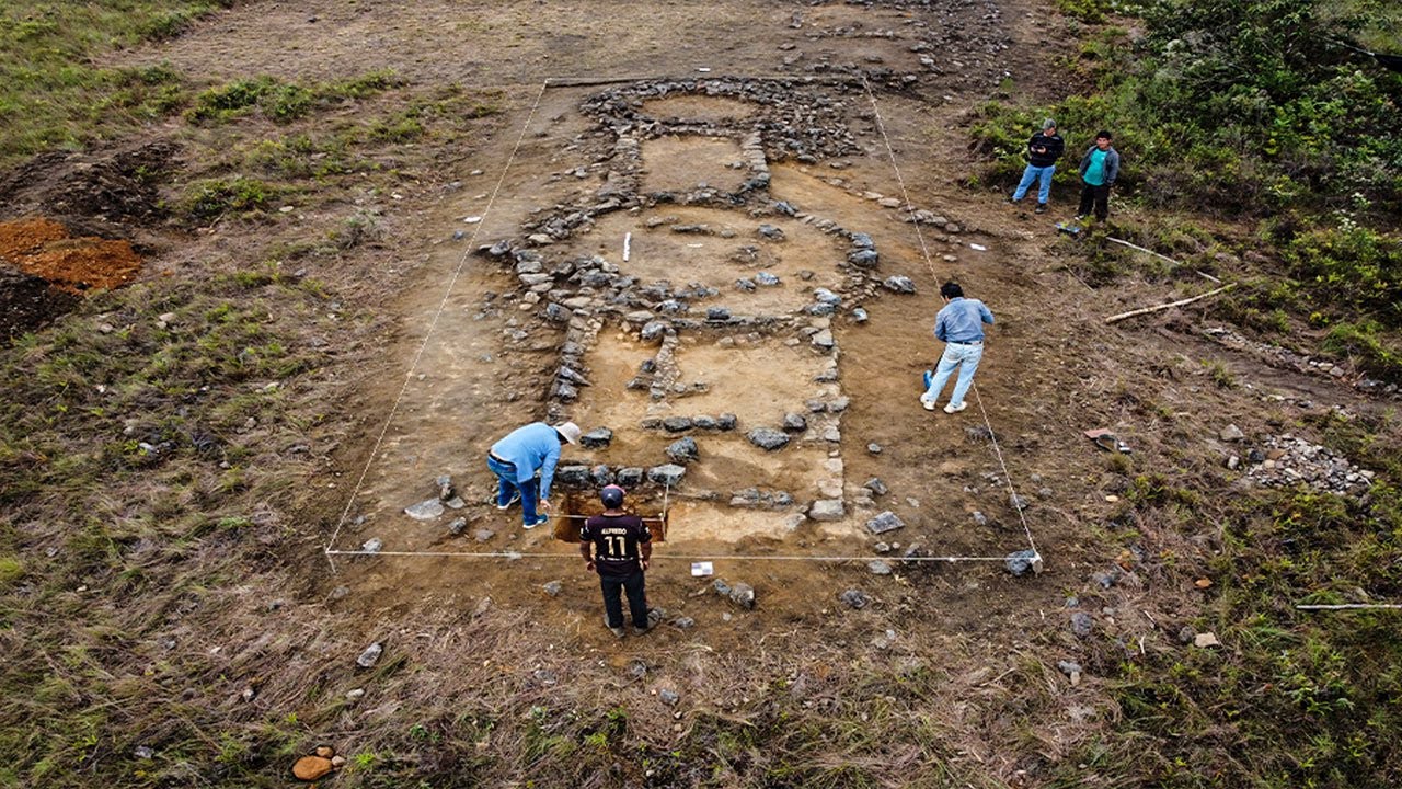 Interesante hallazgo en Cajamarca: descubren aldea construida en piedra, hace 5,000 años