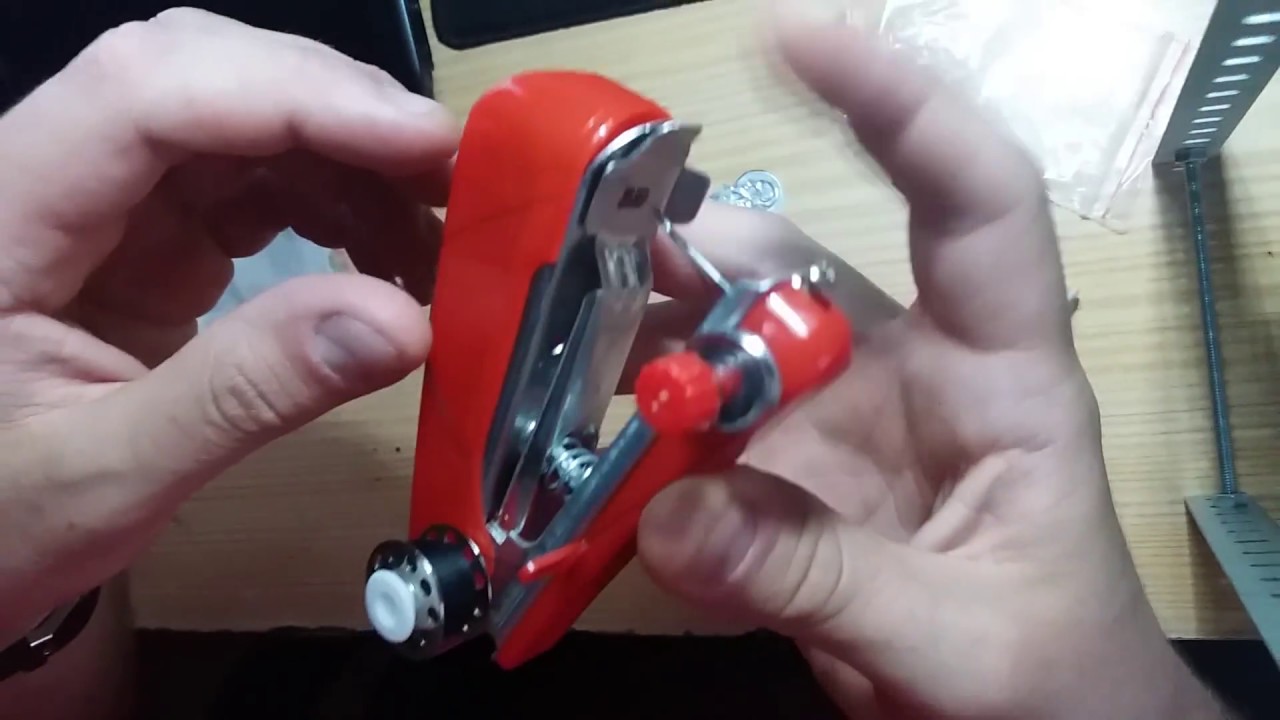 Mini Hand-held Manual Sewing Machine (máquina para costurar manualmente)