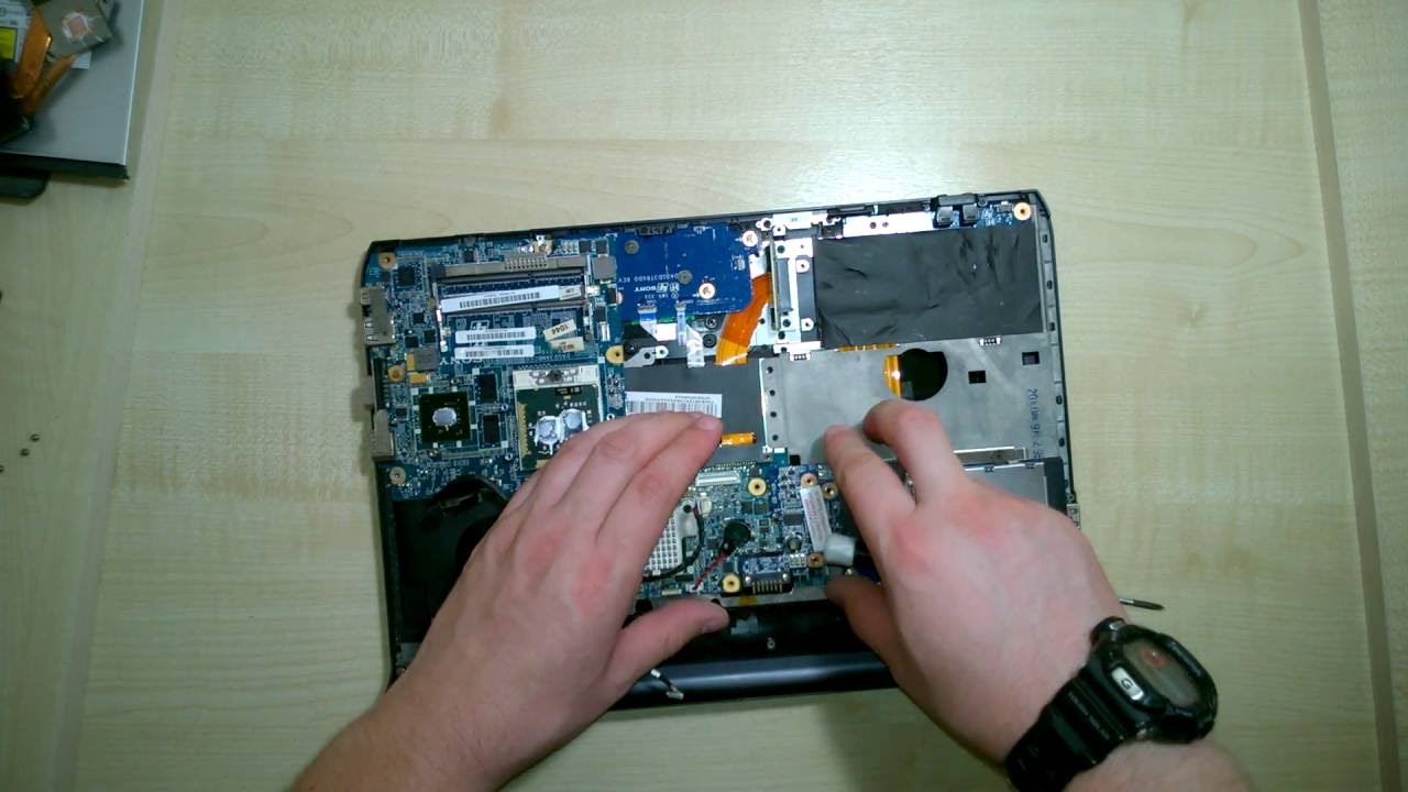 Как разобрать Ноутбук Sony VAIO VPCS13Z9R (Sony VPCS13Z9R disassembly. How to replace HDD, RAM)