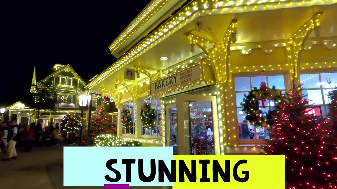 Dollywood's Smokey Mountain Christmas Event - Full Theme Park Tour - Beautiful Christmas Lights