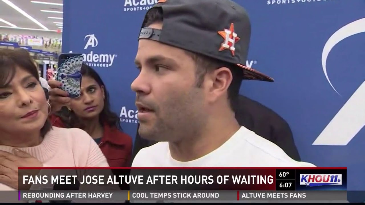 Fans meet Jose Altuve after hours of waiting