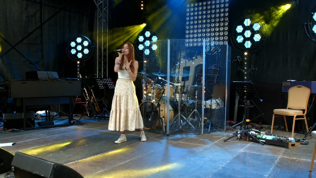 Lena Marzec „Powinnam” Domowy Festiwal Piosenki