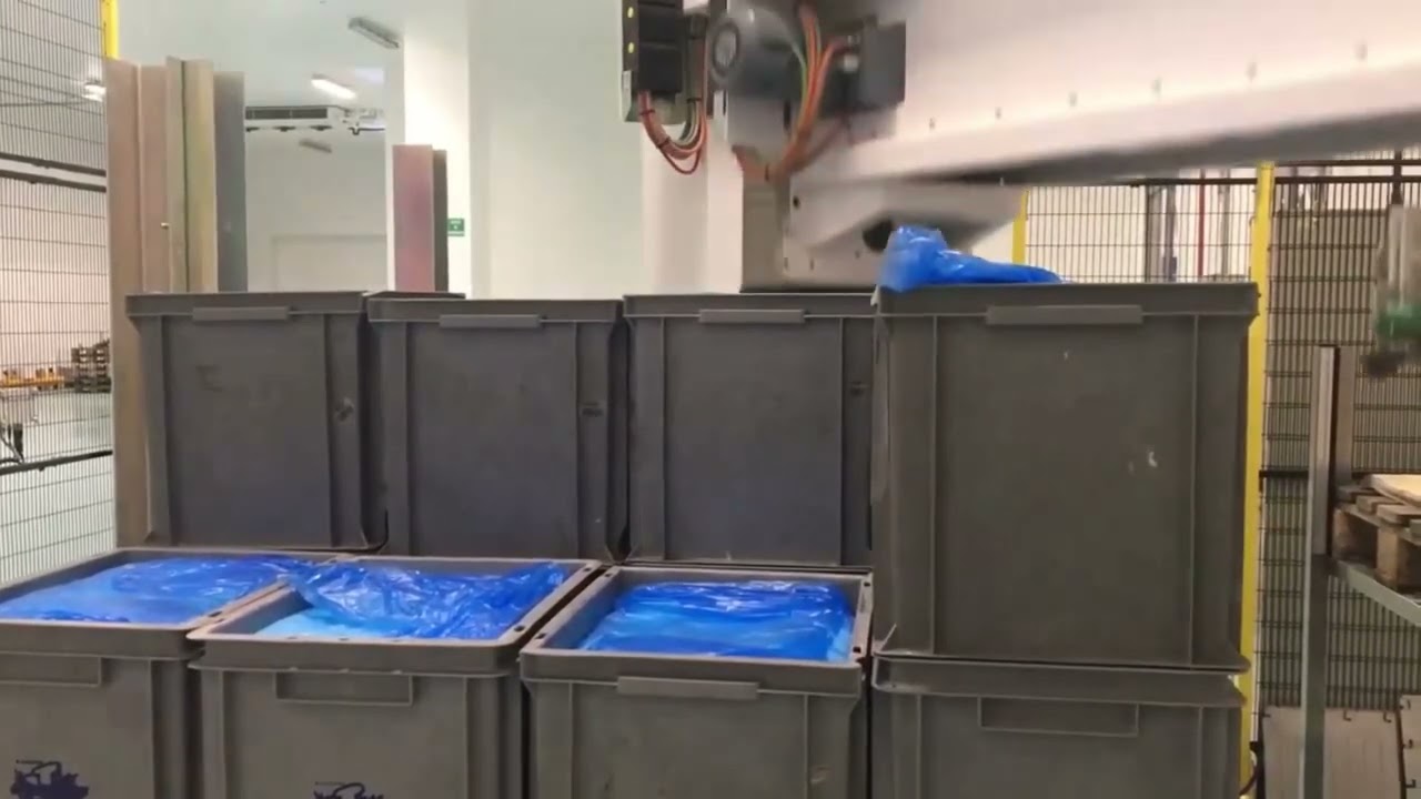 Winner 400 robotpalletering af plastkasser