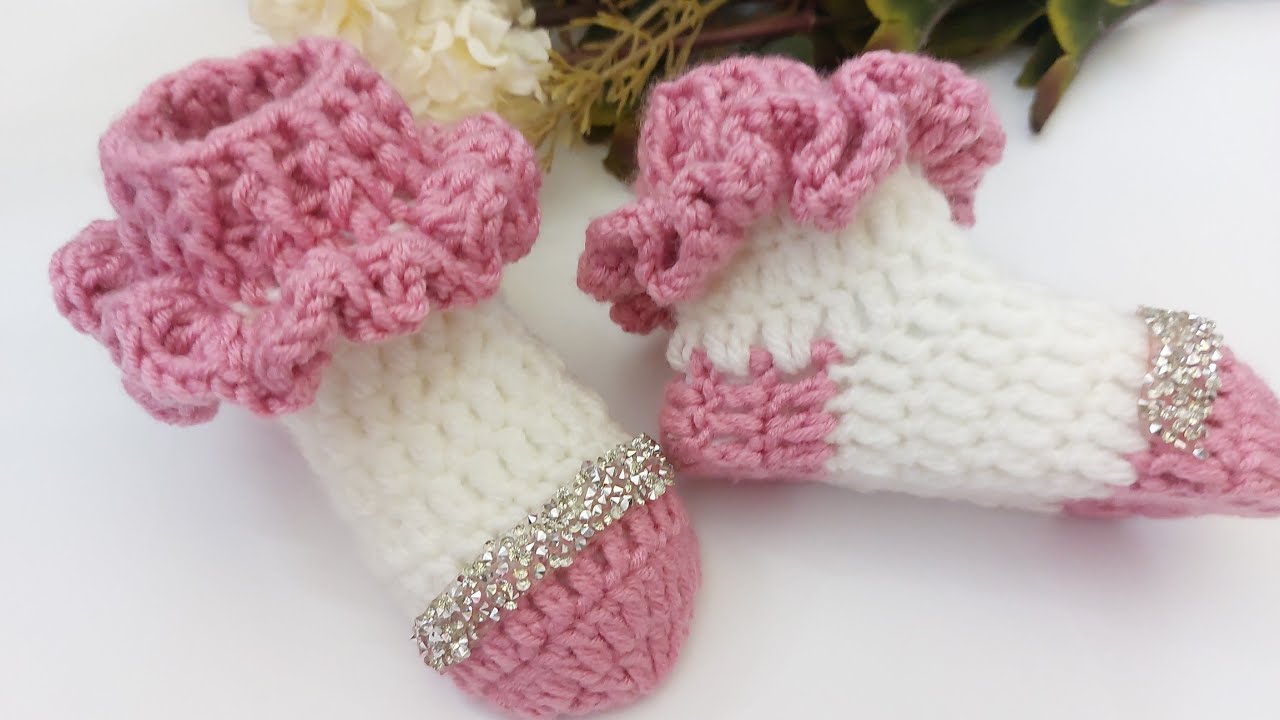 كروشية لكلوك /حذاء /سليبر/هاف بوت للبيبى بناتى/ولادى crocet baby booties