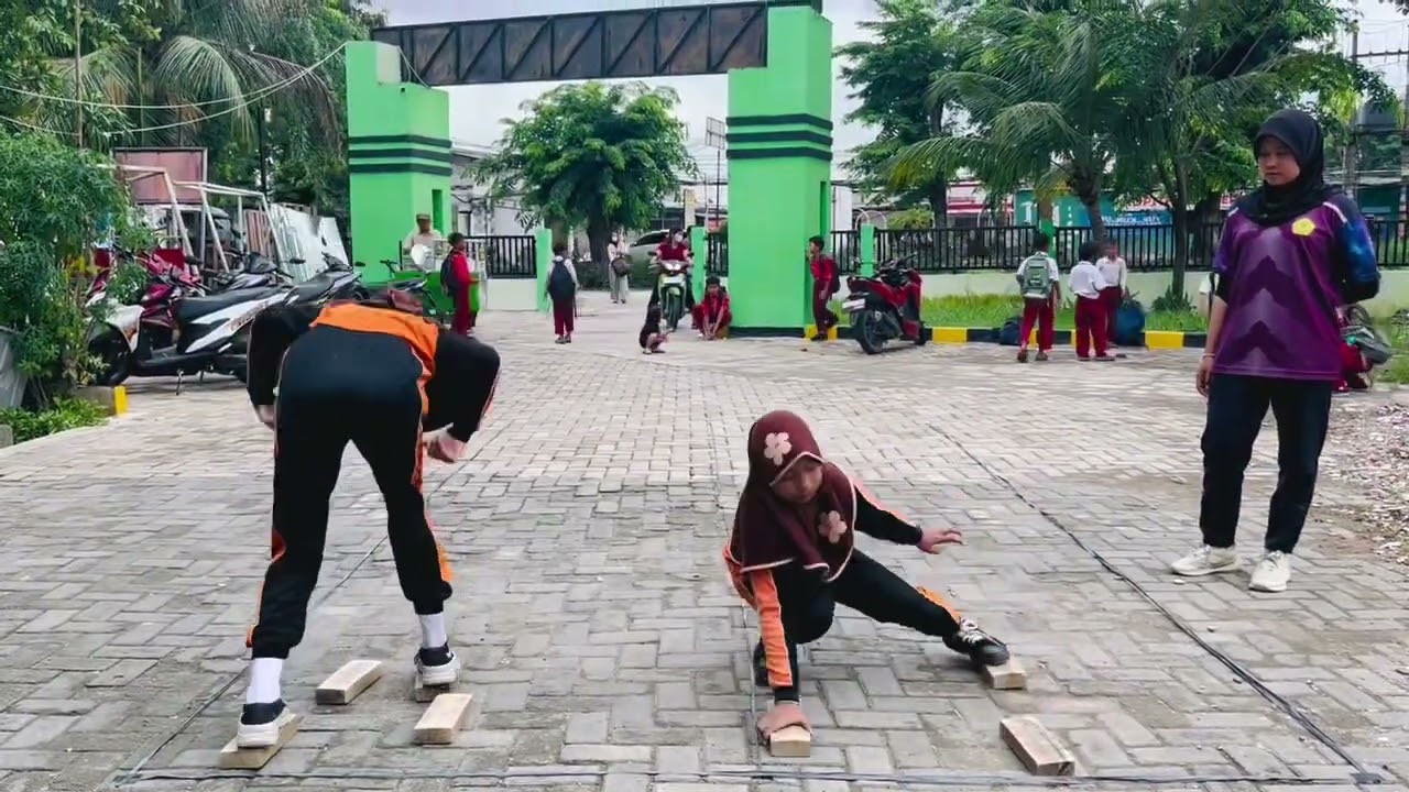 Permainan tradisional lari balok Natasya Nur Sagitasanti npm 20238500083 kelas 5ORKB 