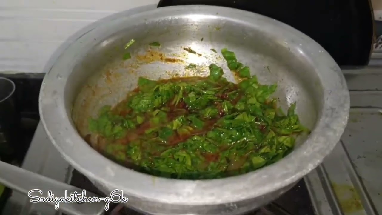 Healthy Palak Sabzi Recipe | Simple & Tasty Spinach Curry