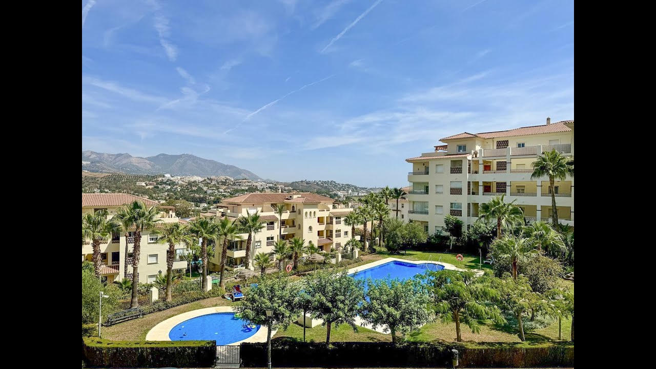 Spacious 2-Bedroom Apartment in Prestigious La Cala Hills € 329,000