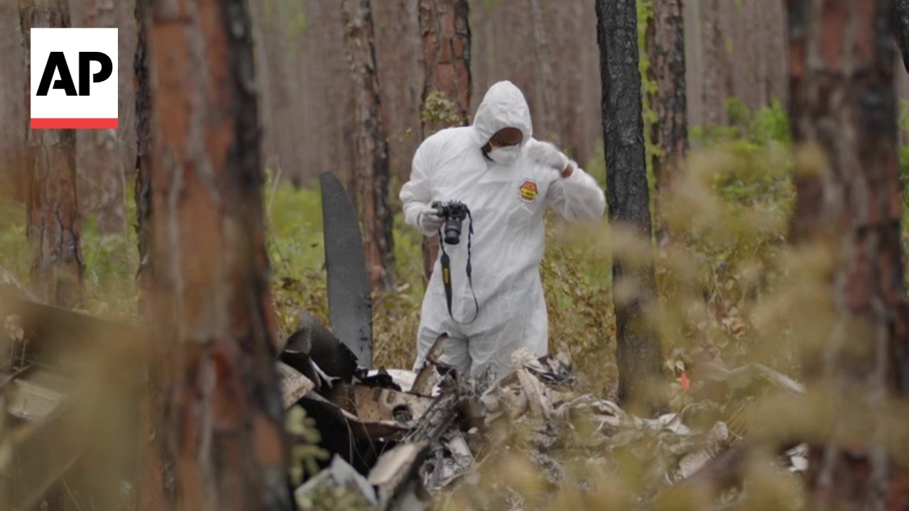 10 dead in small plane crash in the Bahamas, including musicians and DJ