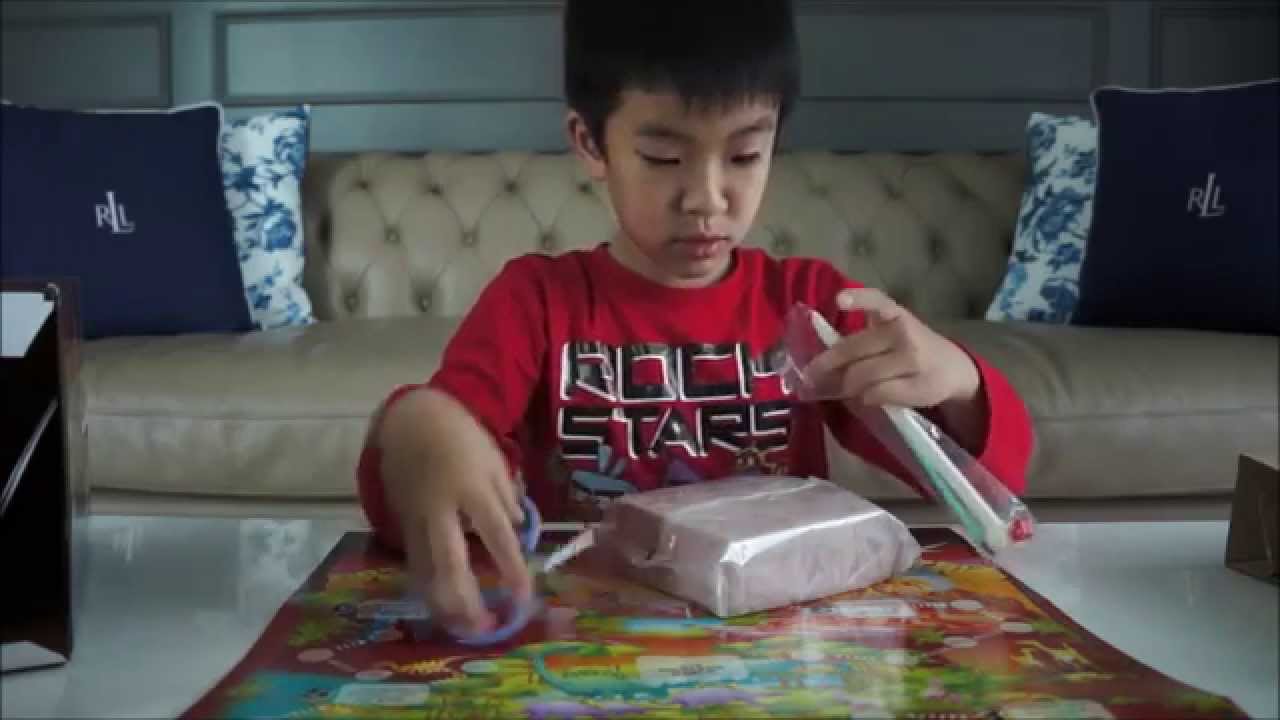 Dig & Play Dinosaur World   review by Wyatt WorldHD