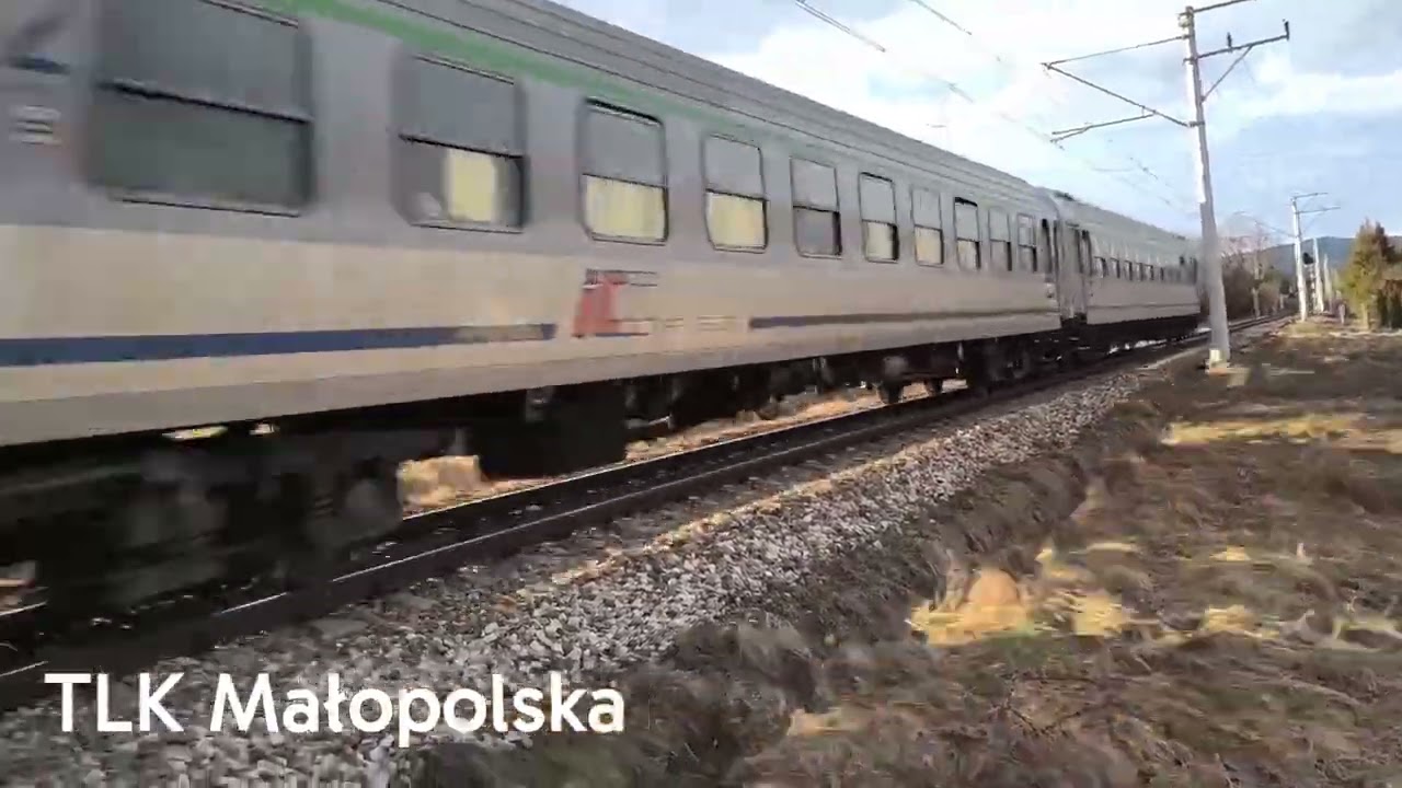  Pociągi przejeżdżające przez Juszczyn.Kolejowa zakopianka.Predkość na tym odcinku do 100 km/h.