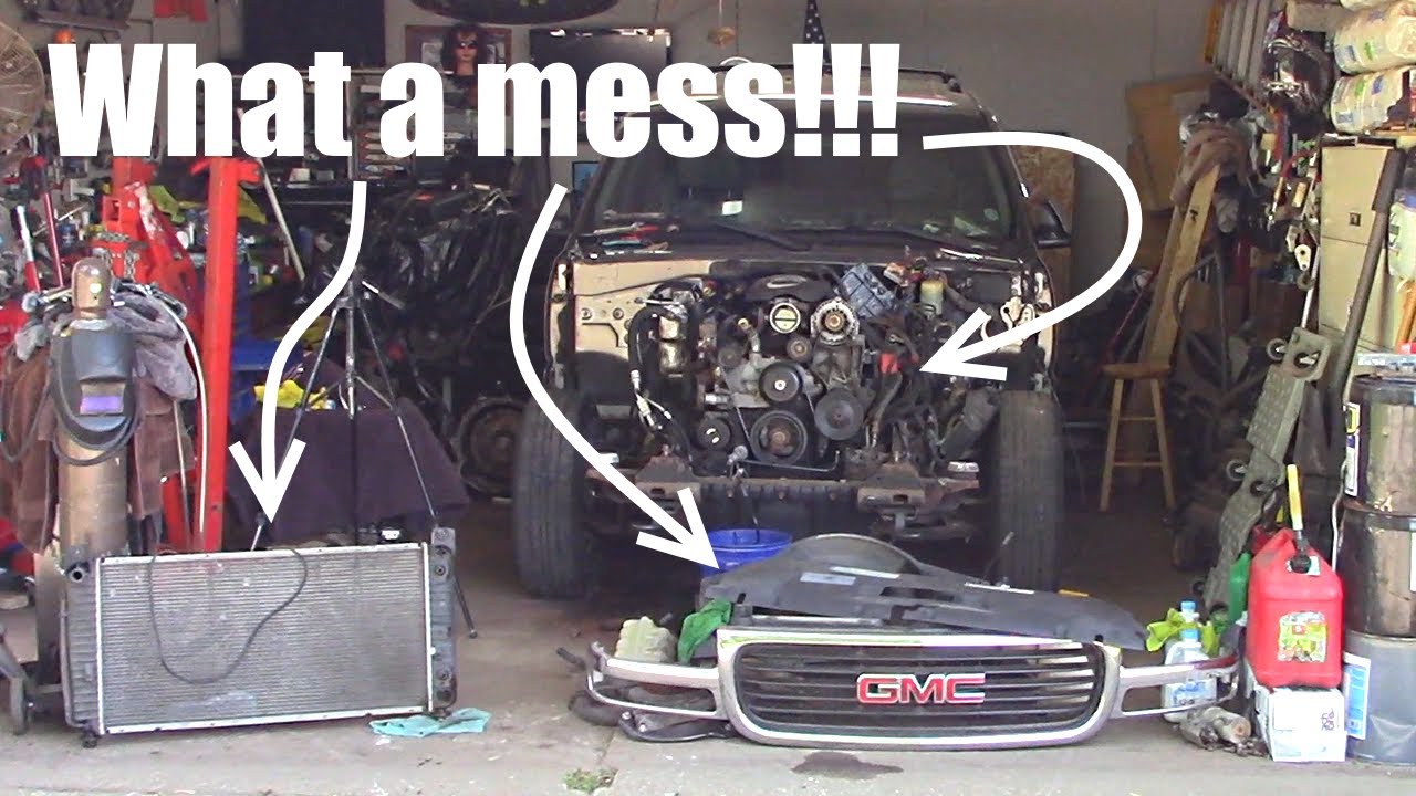 Pulling The Front Clip Off The GMT800 Yukon Build.