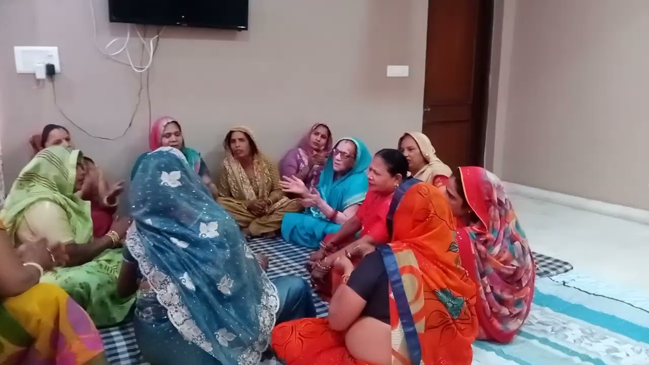आजबिरज में होली रे रसिया