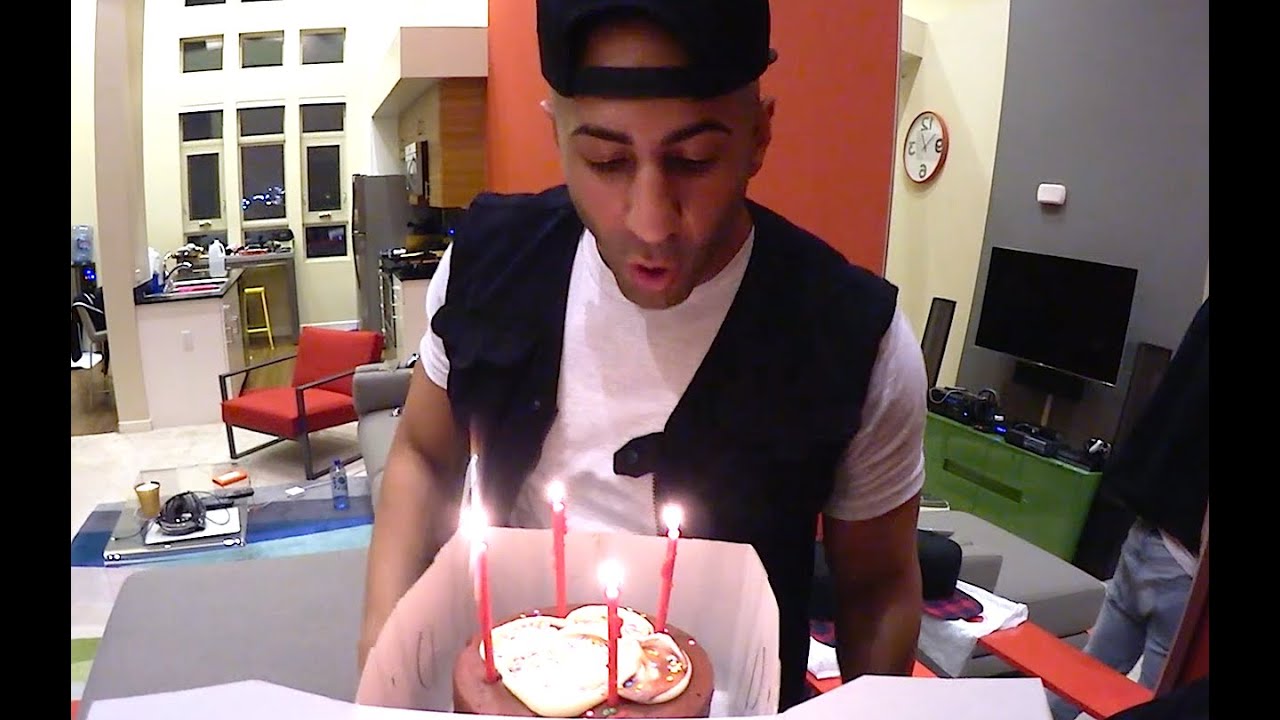 HAPPY BiRTHDAY FOUSEY!!