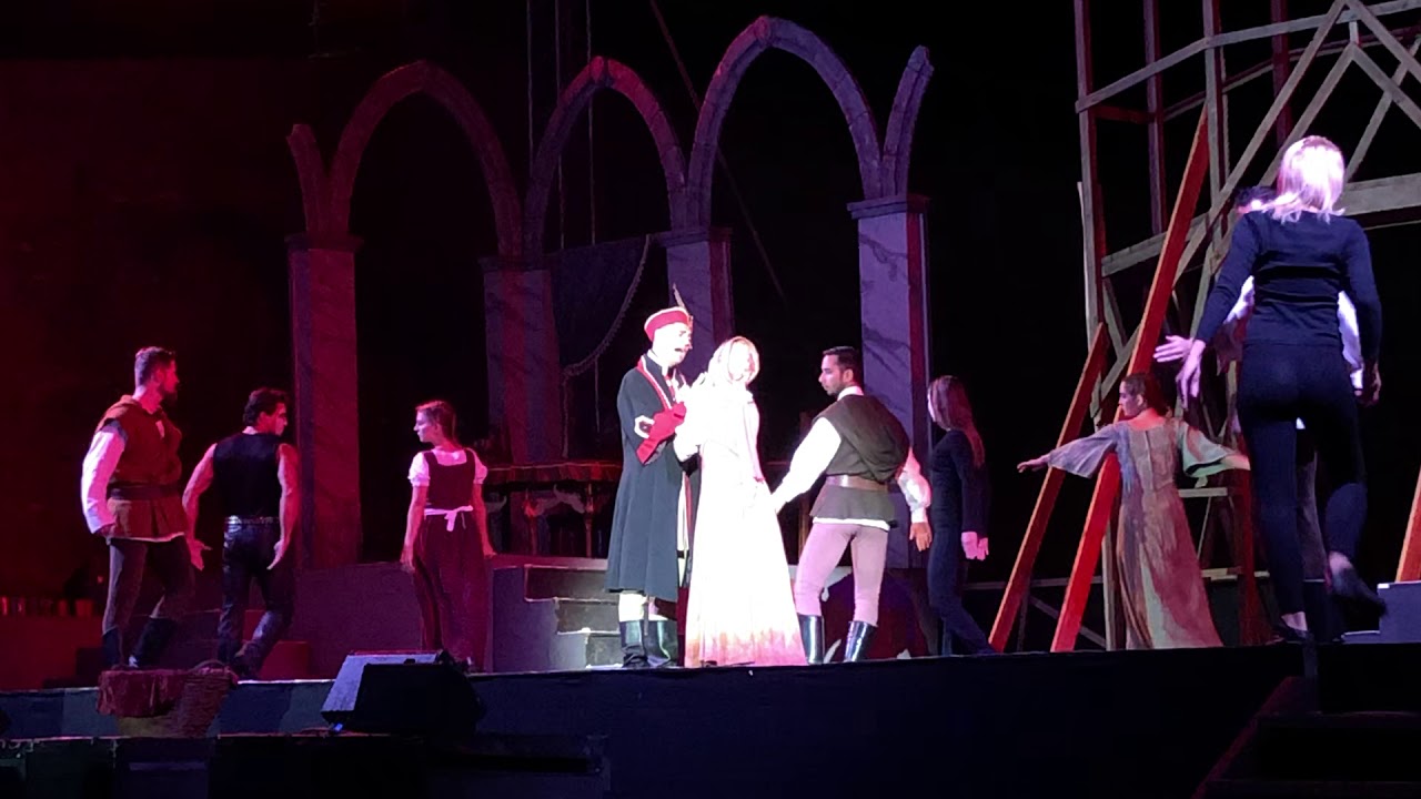 Bodonyi Bea Csengeri Attila Zrínyi 1566 rock musical Felhő sétál 2019 Szigetvári előadás