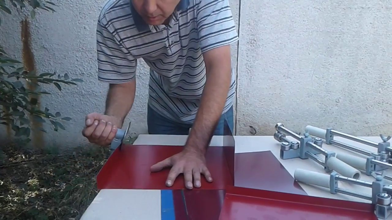 Листогиб роликовый