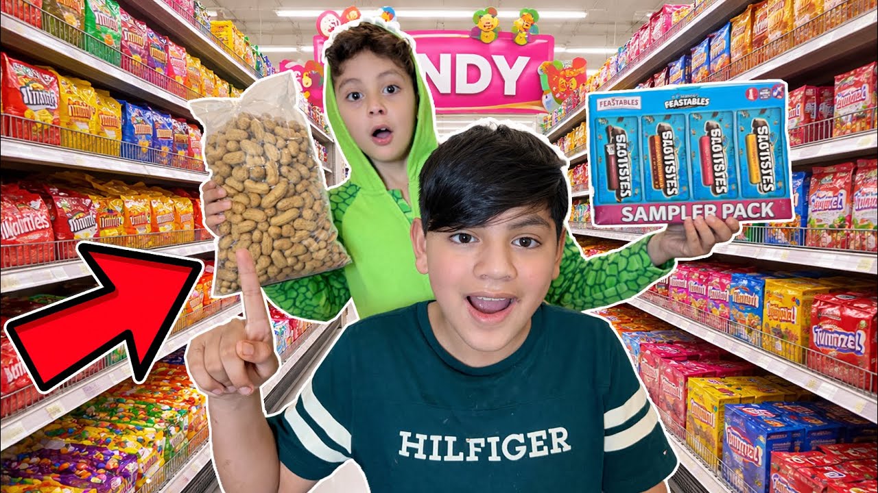 COMPRAS A CIEGAS PARA EL CUMPLE DE KARIM | Family Juega